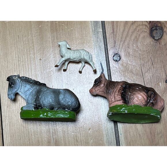 9 Vintage Paper Mache Nativity Scene Figurines. Holy Family. Animals. Angels. - Picture 5 of 11